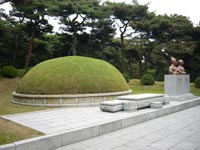 Grab vom Kim Il Sungs Großeltern in Mangyongdae